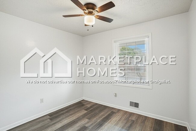 Building Photo - 4118 Ponderosa Dr SW