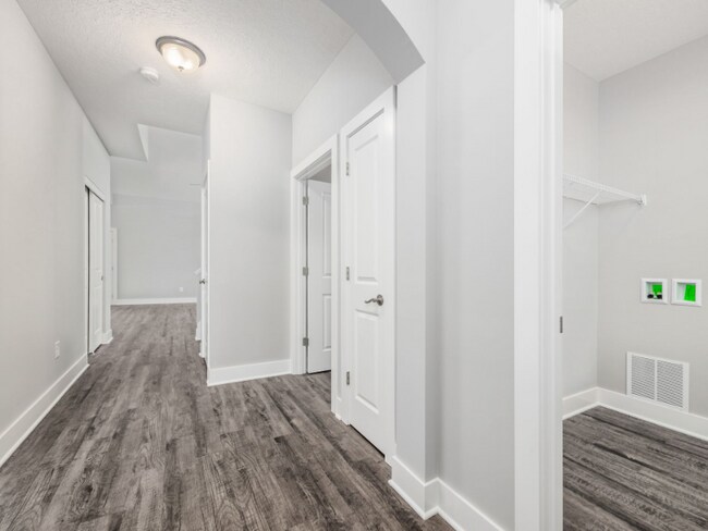 Building Photo - 1965 Glassboro St