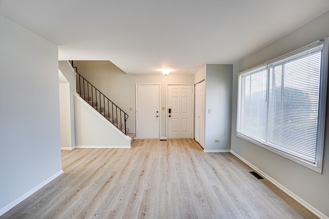 Building Photo - 1111 Brunswick Ln
