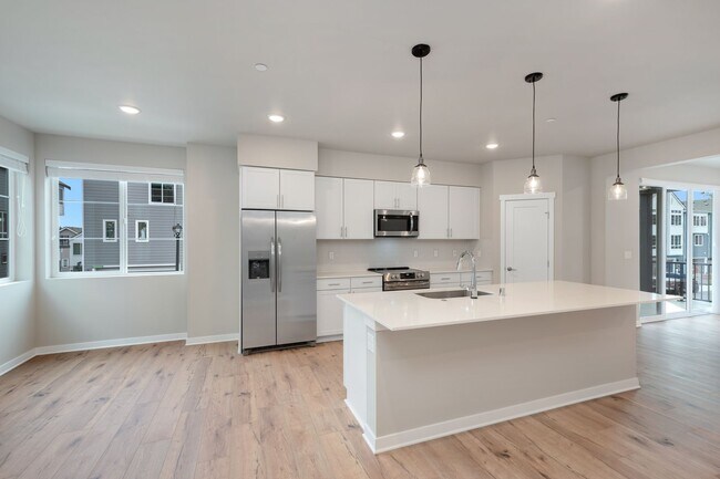Building Photo - 1806 Sf  | 4 Bedrooms 3.5 Baths  | $3,850