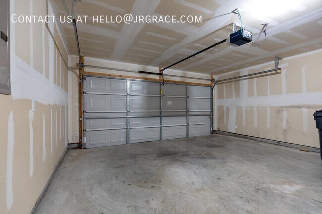 Building Photo - 4204 S Fork Ranch Rd