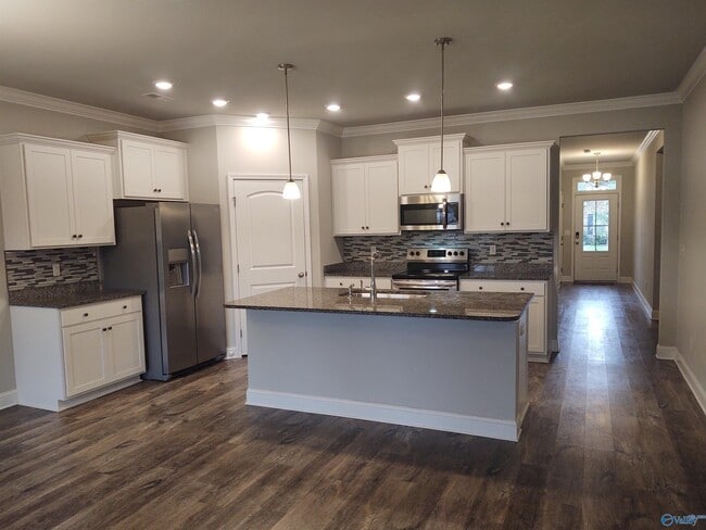 Building Photo - 152 Grey Fawn Trail