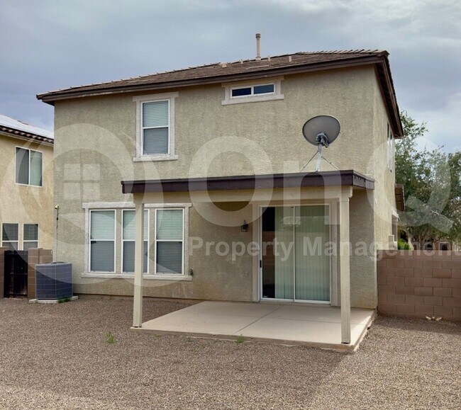 Building Photo - 4720 W Lindenthal Ln