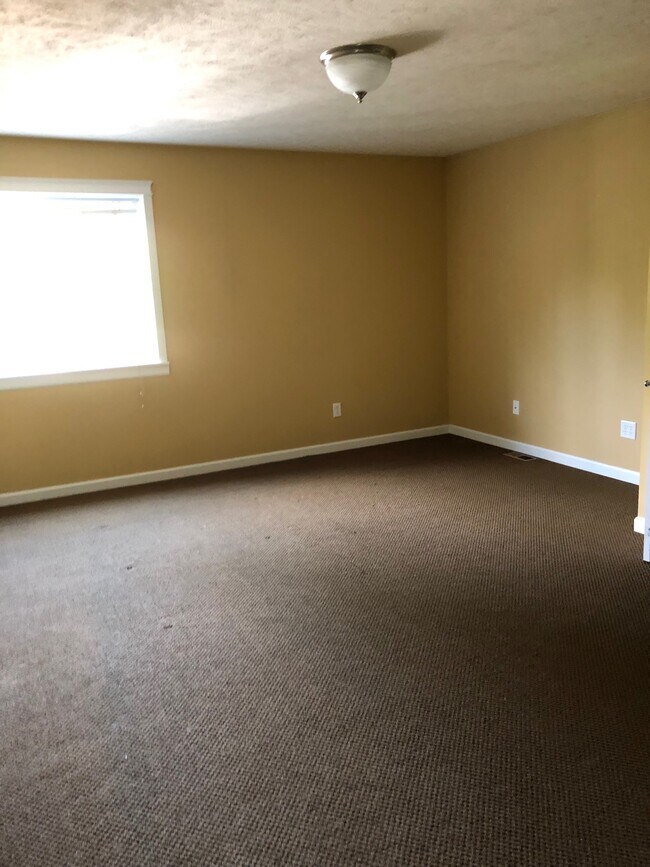 2nd Floor Bedroom - 116 5th St