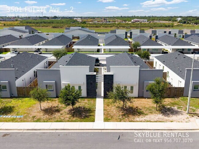 Building Photo - 3501 Fuerte Ave