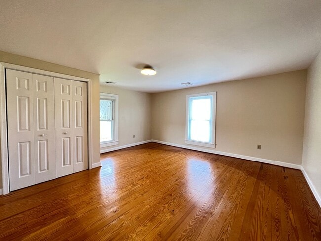 Building Photo - Home at Last!