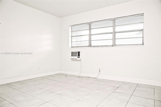 Building Photo - 2206 Fillmore St