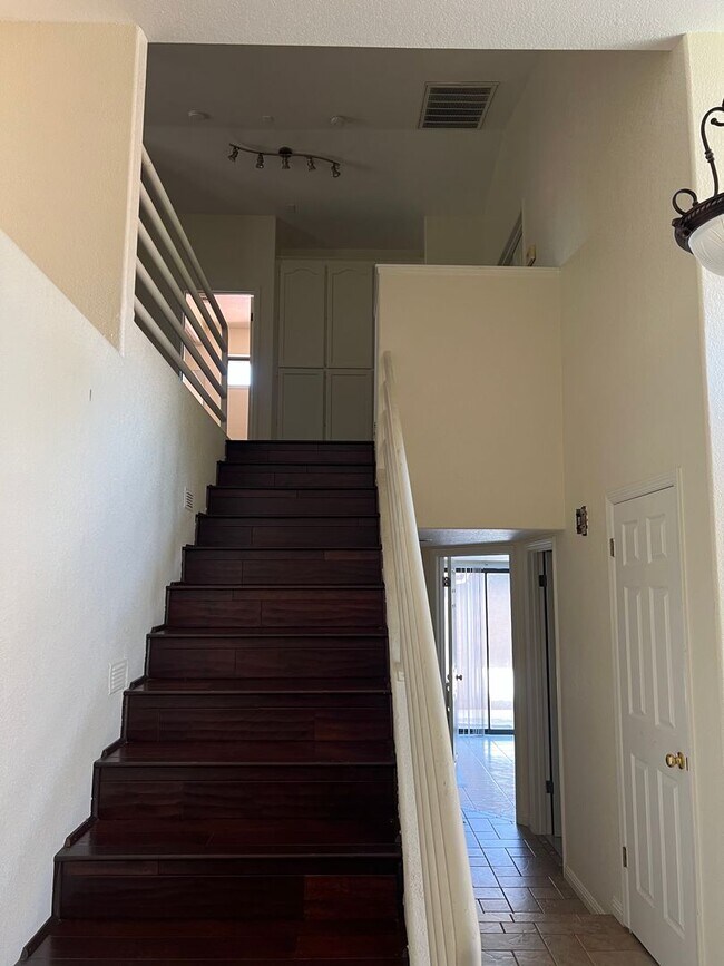 Building Photo - Rio Bravo Home MOVE IN SPECIAL