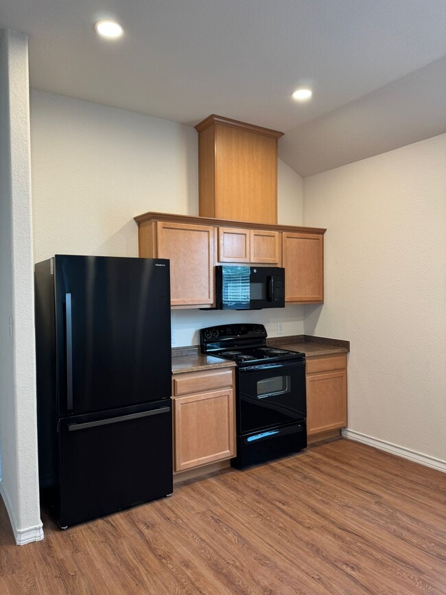 Building Photo - 3984 Ridge Trail
