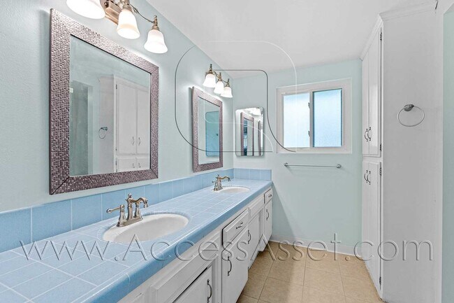 Building Photo - Beautiful 3BR/2BA Home In Hemet With Lush Backyard & Fruit Trees!