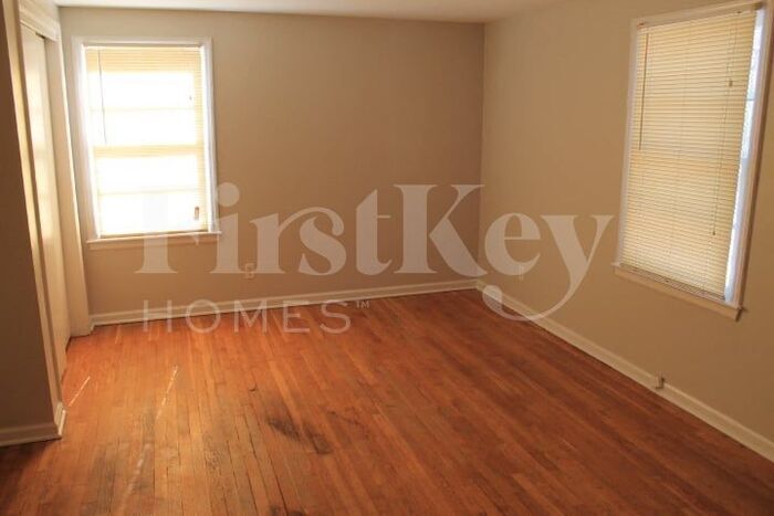 Building Photo - 13110 Donnelly Ave