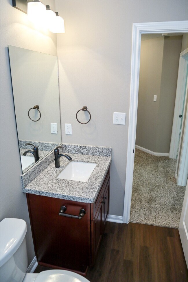 Building Photo - 118 Artesian Way