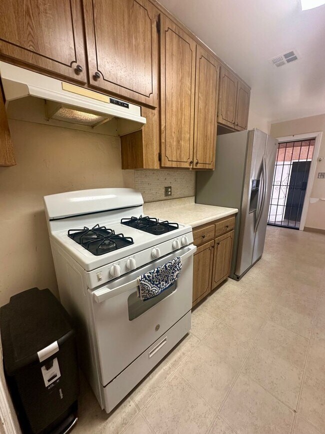 Building Photo - Large home in West Chula Vista