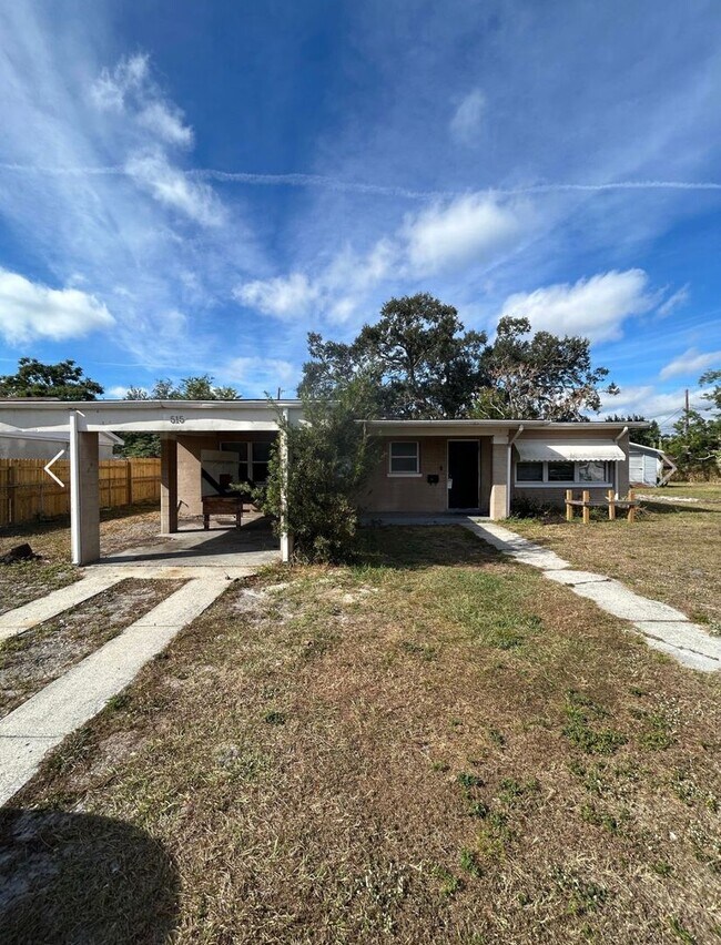 Building Photo - Central Lakeland Rental!