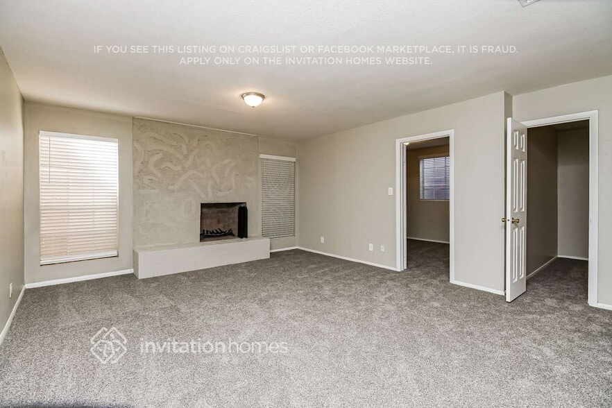Building Photo - 302 S Quail Ln