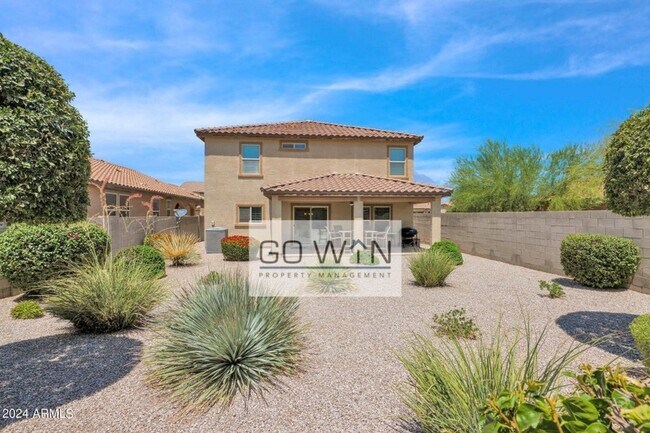 Building Photo - 4 Bed/ 2.5 bath - Beautiful Single Family ...