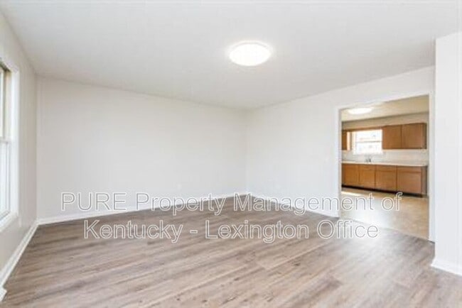 Building Photo - 306 Pigeon Ct