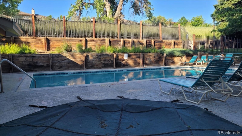 Building Photo - 1818 S Quebec Way