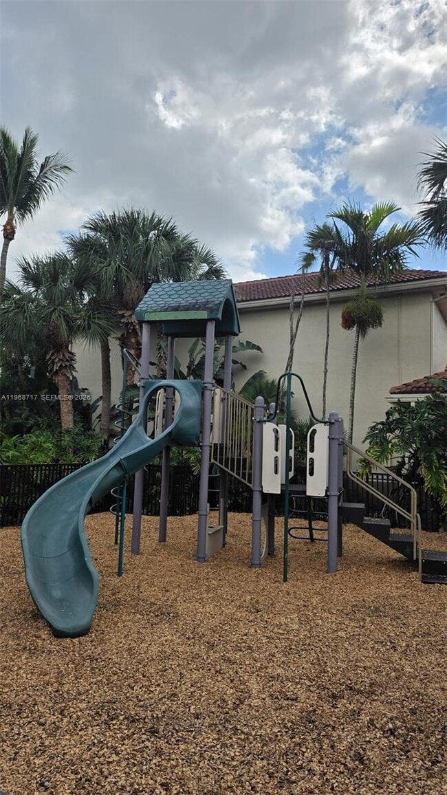 Building Photo - 15065 Michelangelo Blvd