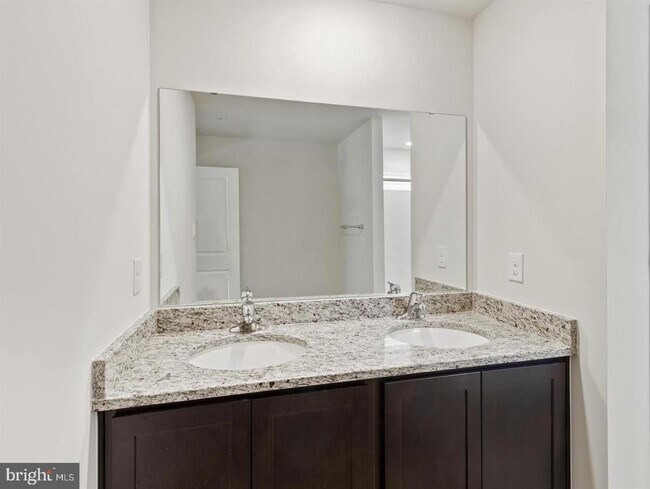 Building Photo - 397 Gatehouse Pl