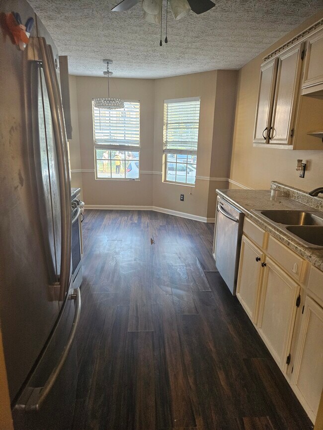 Building Photo - 3835 Conley Downs Dr