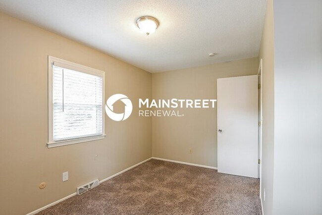 Building Photo - 3 Bedroom Pet-Friendly Home in Kansas City...
