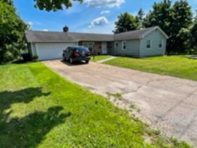 Building Photo - Spacious 3-Bedroom Apartment Near UVM with Private Entrance & Parking