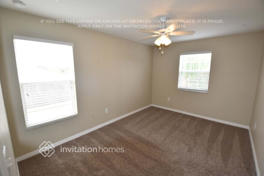 Building Photo - 10613 Shady Preserve Dr