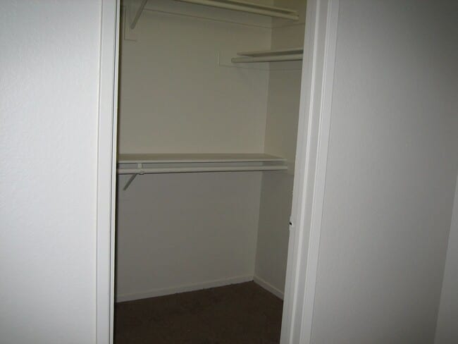 Building Photo - NICE CONDO, 3 BEDROOMS, 2 FULL BATHS, NEW ...