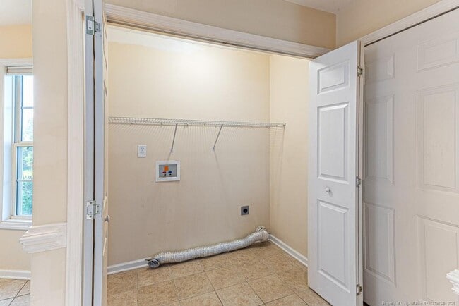 Building Photo - 1901 Ellie Ave