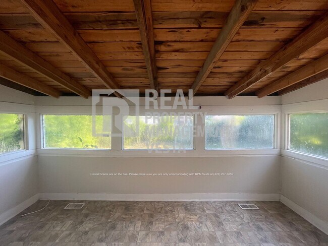 Building Photo - 2779 Suwanee Ave