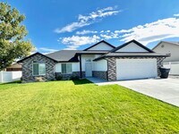 Building Photo - 1095 S 150 W