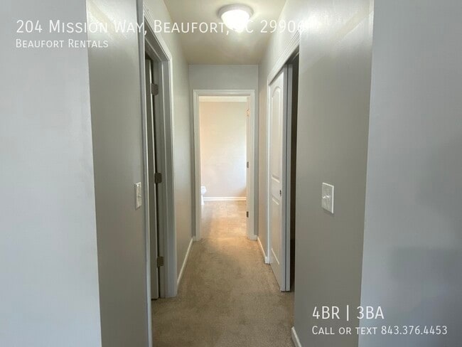 Building Photo - 204 Mission Way