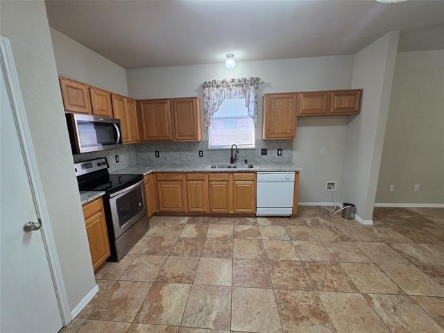 Building Photo - 8541 Rainy Lake Dr