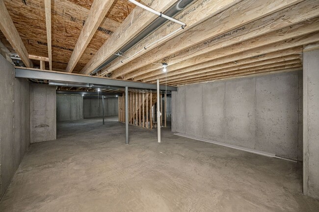 Building Photo - 223 Randlin Dr