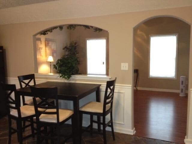 Building Photo - 720 Statesman Way