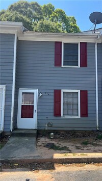 Building Photo - 2747 Evans Mill Dr