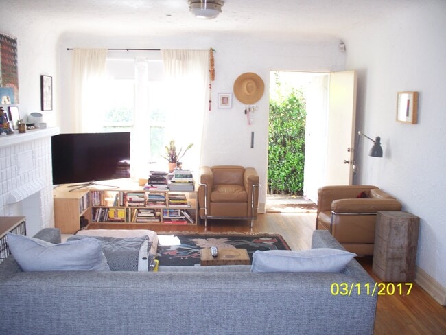 Building Photo - 4354 Coolidge Ave