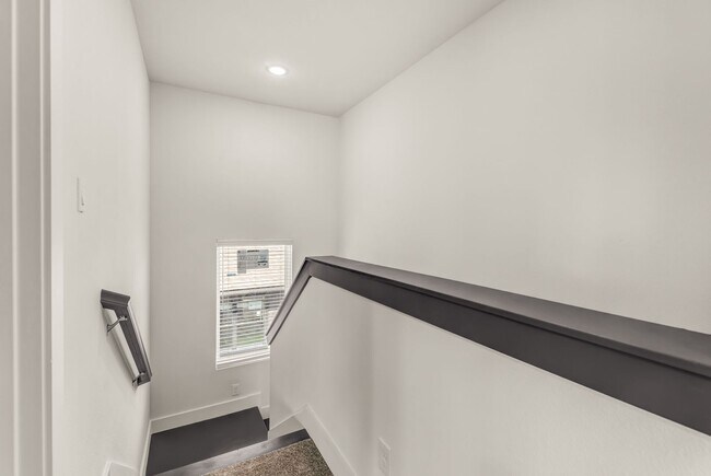 Building Photo - 3006 Alpha Wolf Ct