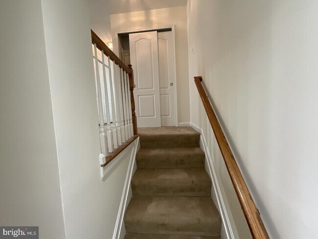Building Photo - 117 Leather Fern Way