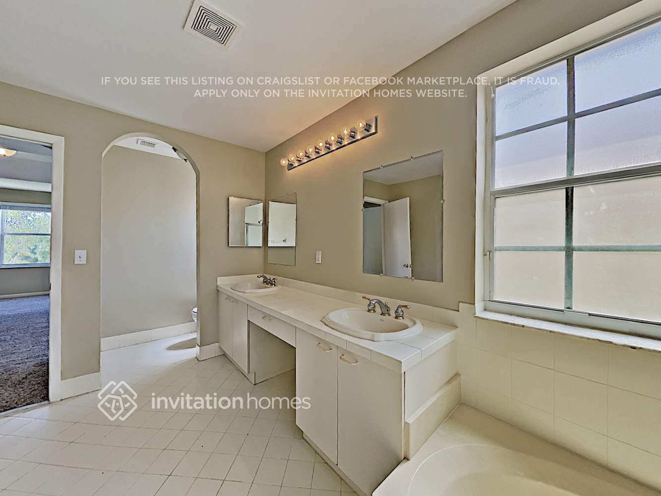 Building Photo - 1565 Fiddlewood Ct