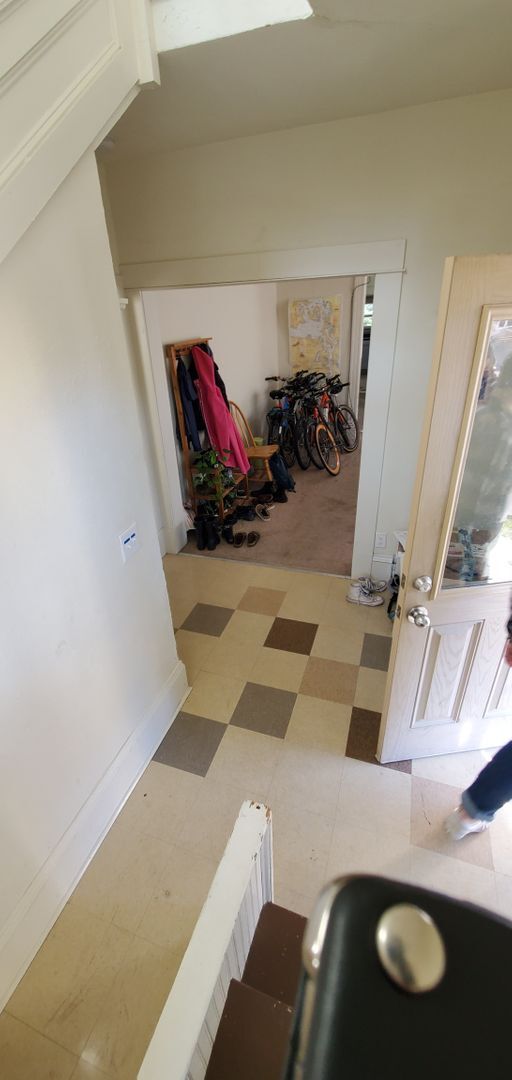 Building Photo - PRELEASING: 6 bed/2 bath House close to WWU and Downtown!