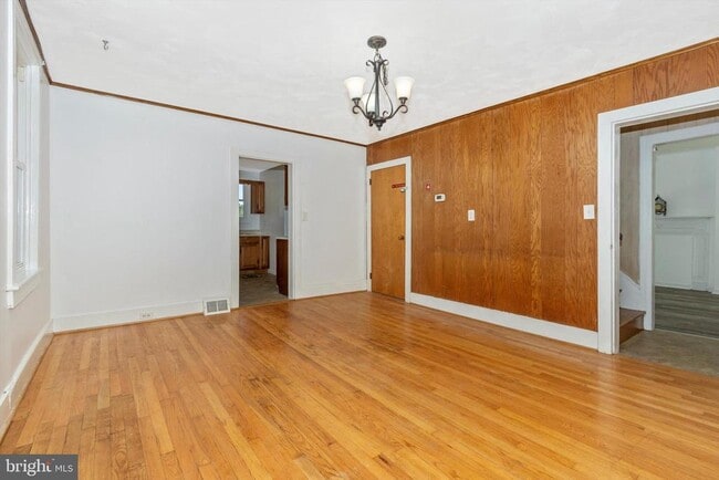 Building Photo - 13634 Glissans Mill Rd