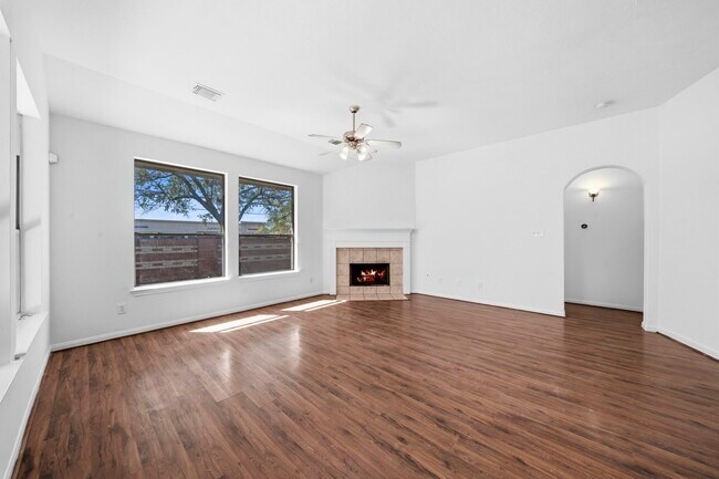 Building Photo - 17215 Fernchase Ct