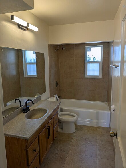 Building Photo - 4331 N 20th St