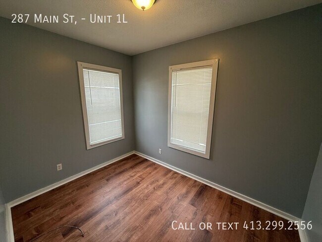 Building Photo - 287 Main St