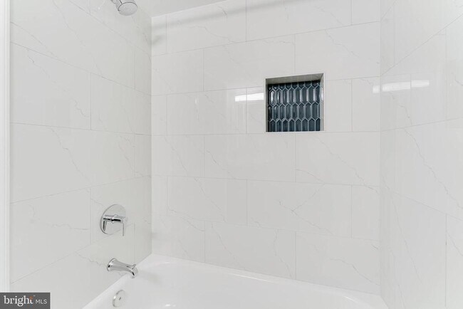 Building Photo - 7107 Sontag Way