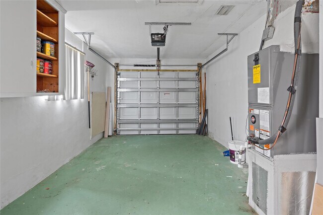 Building Photo - 4510 NW 49th Dr