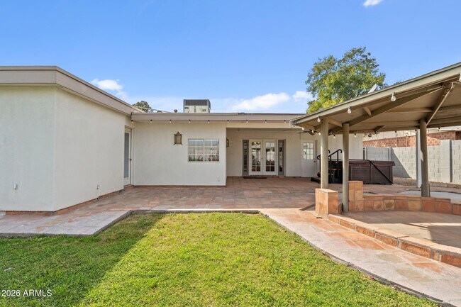 Building Photo - 3007 N 84th Pl