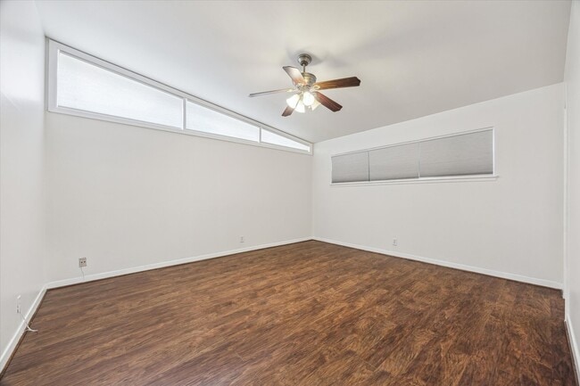 Building Photo - 3310 Longfield Cir